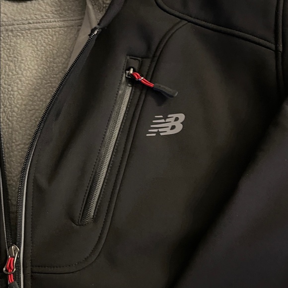 New Balance Men's Black and Gray Performance Jacket - Picture 3 of 8